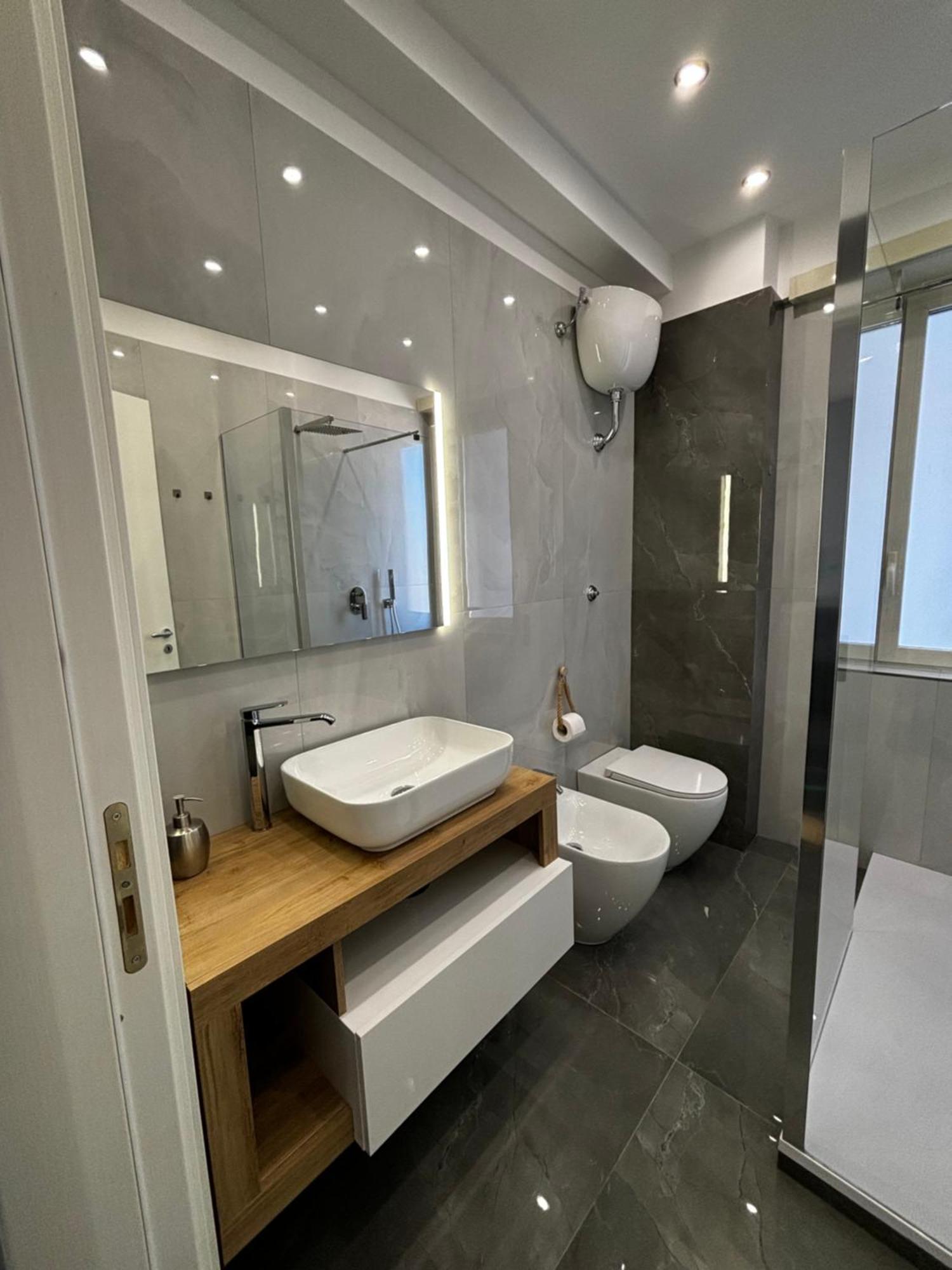 Louis Helen Appartement