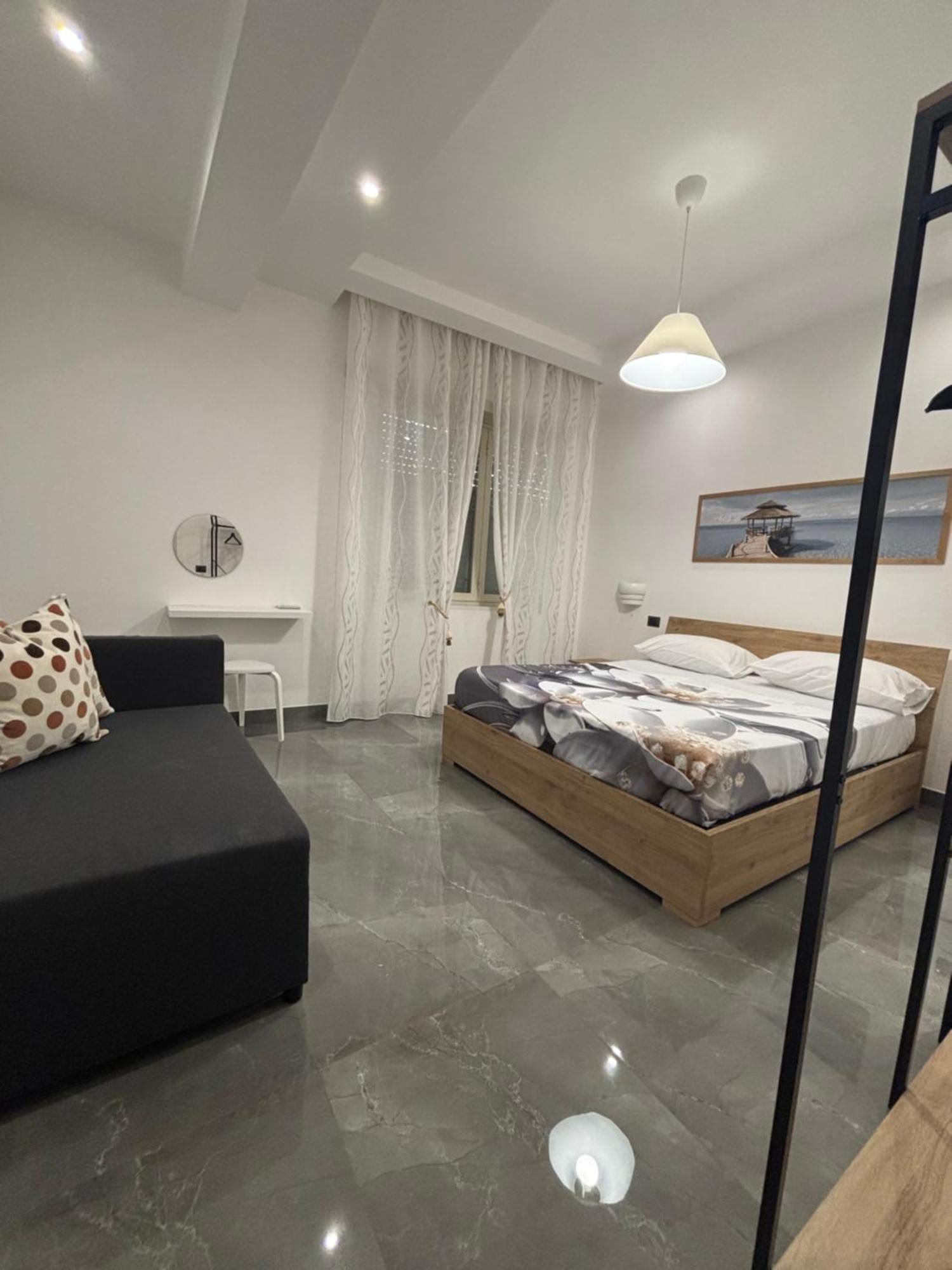 Louis Helen Apartment *
